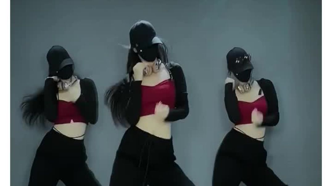 Triplets AI Dance video