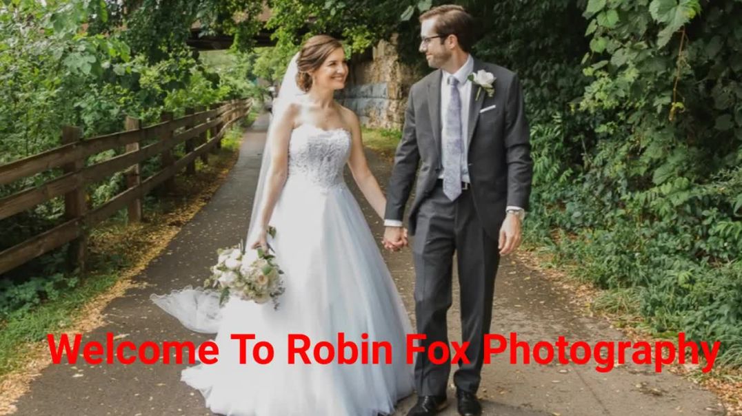 ⁣Robin Fox Photography - Expert Engagement Photographers in Rochester, NY