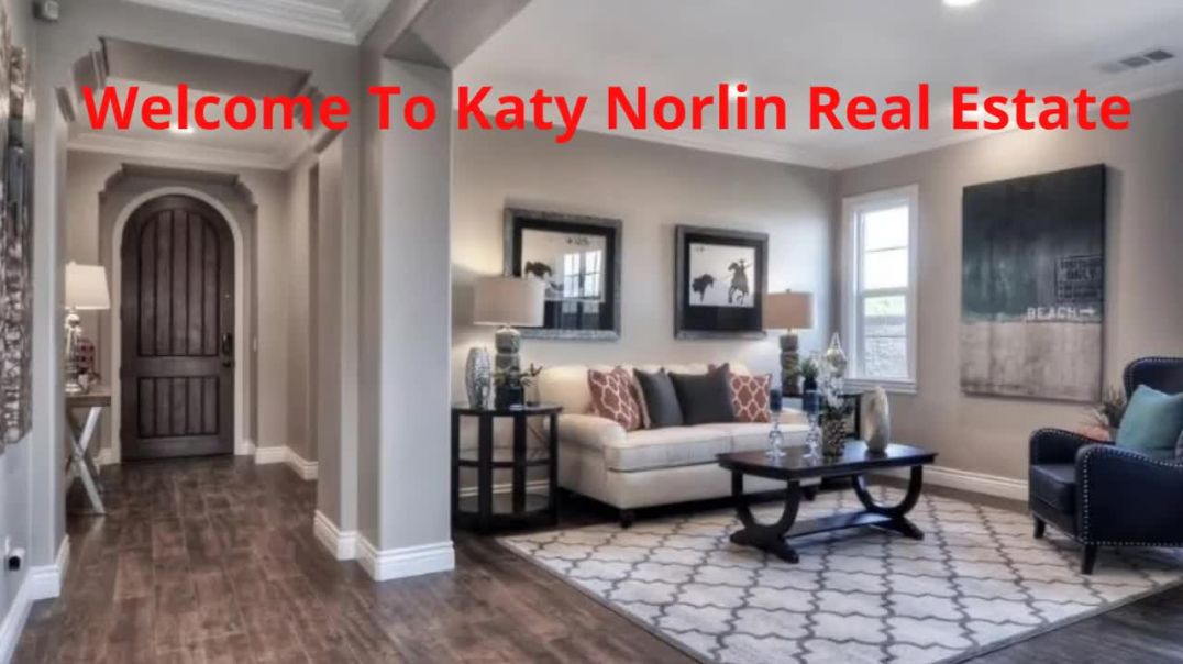 ⁣Katy Norlin Real Estate | Best Realtors in Davis, CA