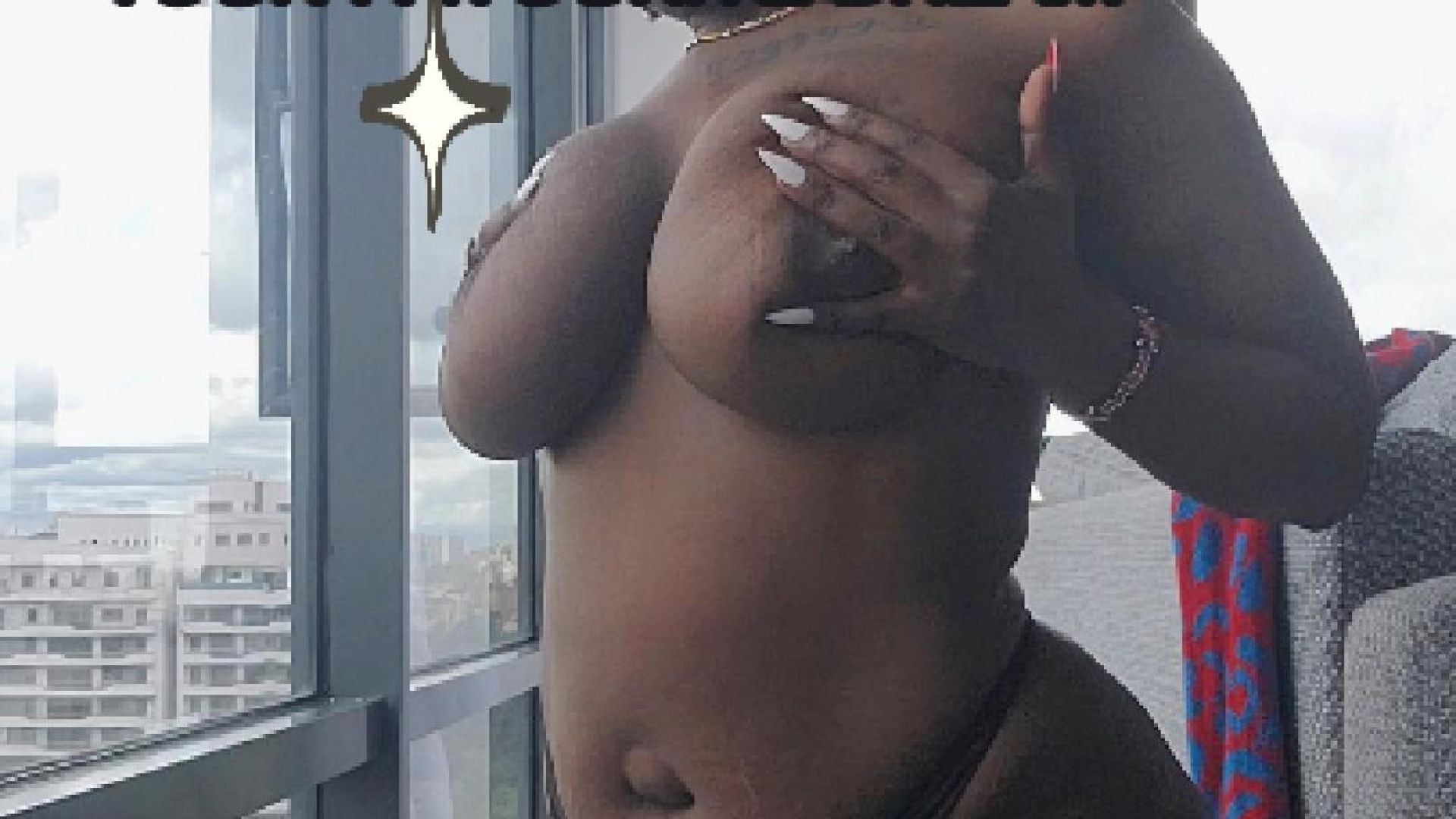 ⁣Black_Minaj Exclusive Striptease