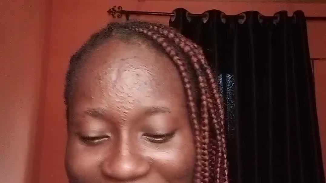 ⁣Weaving dreams: A Nigerian Designer's Story