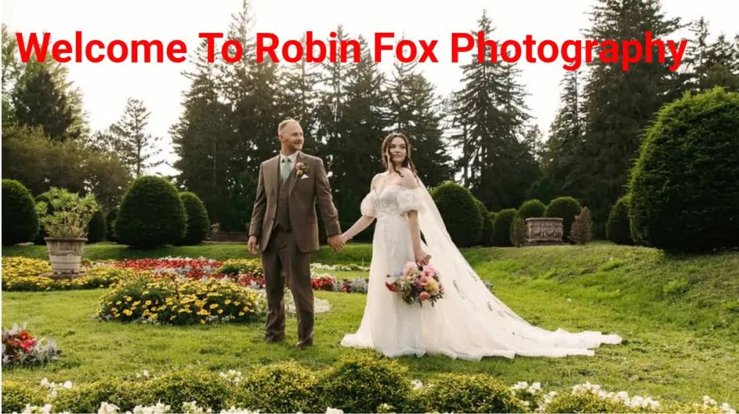 ⁣Robin Fox Photography - Professional Engagement Photographers in Rochester, NY