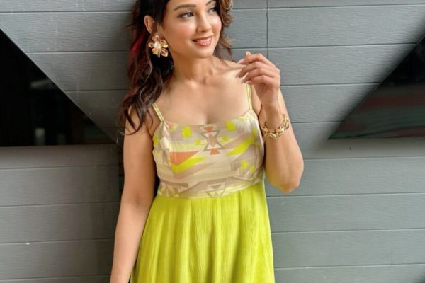 Book 100% Genuine Russian Call Girls